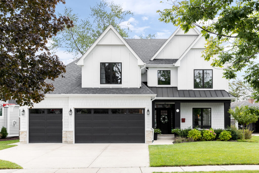A white modern farmhouse.